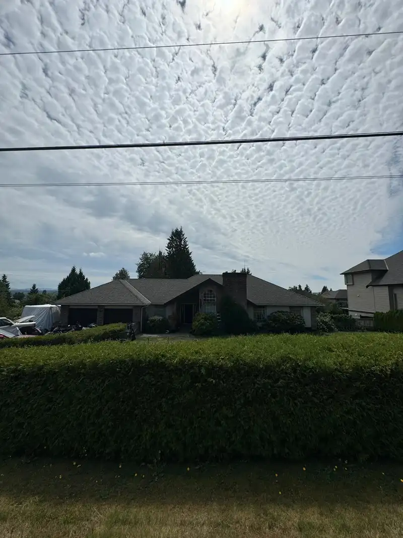 19820 69 AVENUE - photo 2 of 4