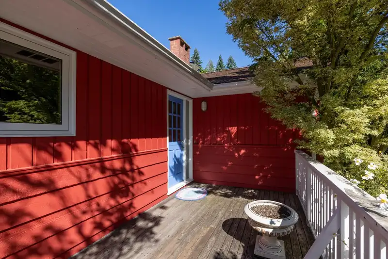 3025 PRINCESS AVENUE - photo 3 of 34