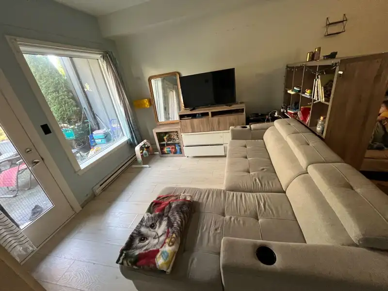 105 6588 ELGIN AVENUE - photo 4 of 18