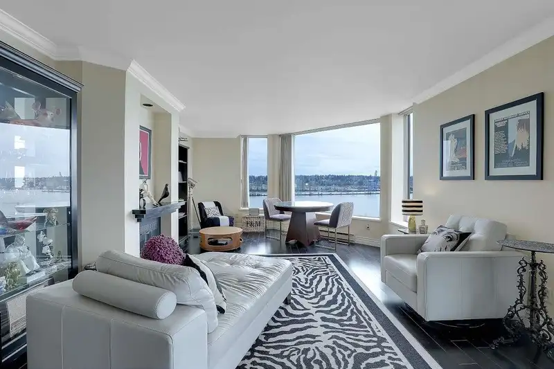 1104 1045 QUAYSIDE DRIVE - photo 4 of 40