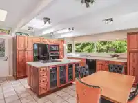 680 ST. ANDREWS ROAD - thumbnail 10