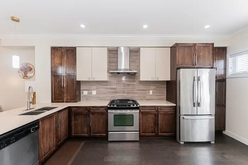 6 8699 WILLIAMS ROAD - photo 4 of 28