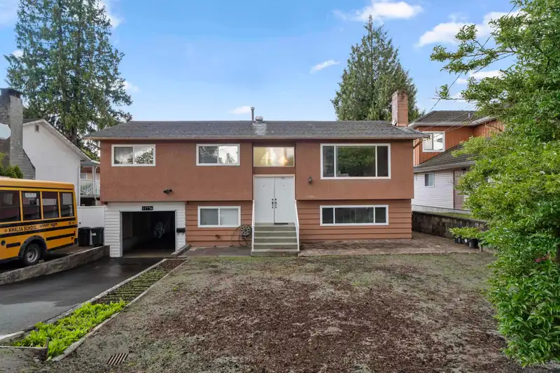 11776 86 AVENUE - photo 1 of 23