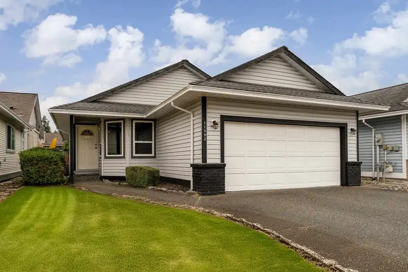 11592 MILLER STREET - photo 1 of 28