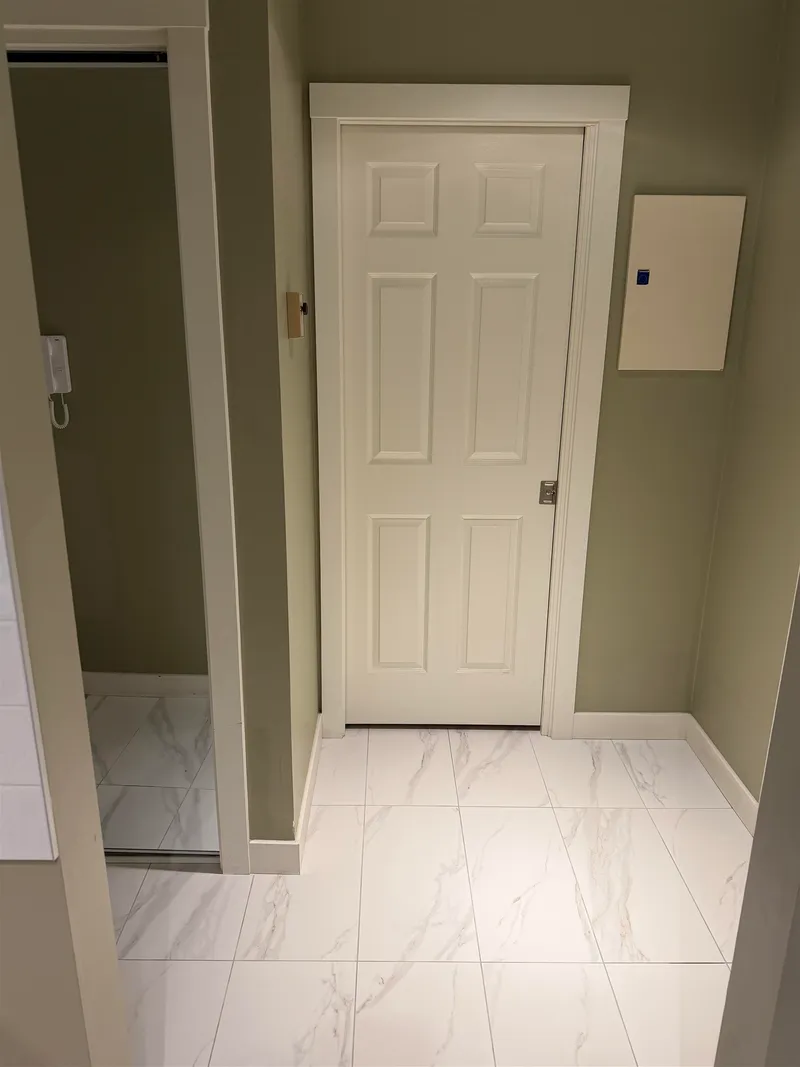 328 7480 ST. ALBANS ROAD - photo 2 of 17