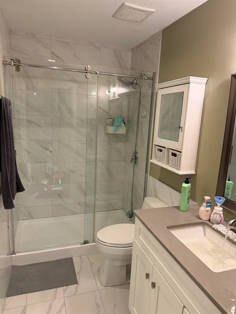 328 7480 ST. ALBANS ROAD - photo 3 of 17