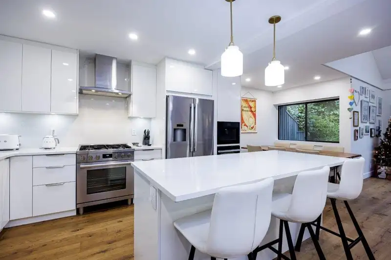 209 4001 MT SEYMOUR PARKWAY - photo 1 of 40