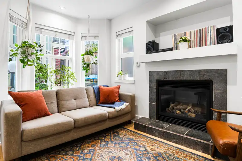 5 1638 E GEORGIA STREET - photo 4 of 40