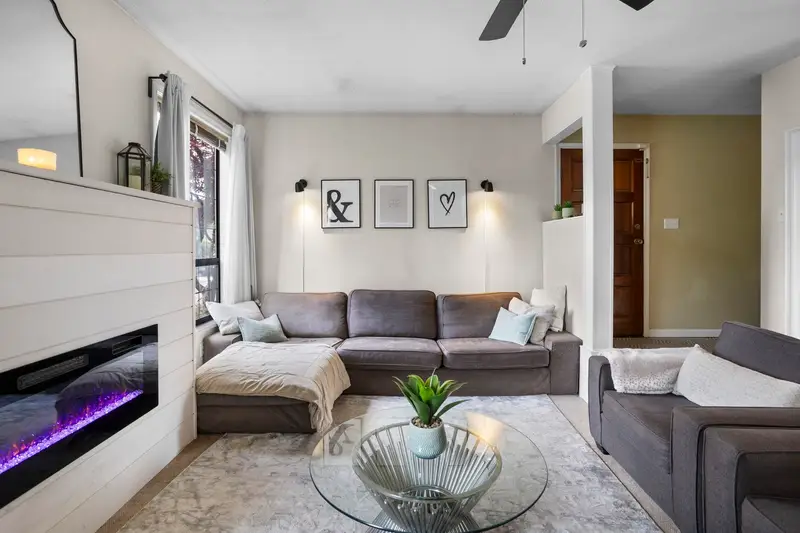 14776 60A AVENUE - photo 4 of 25