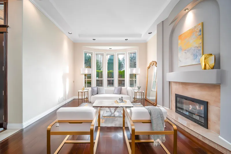 6111 SHERIDAN ROAD - photo 2 of 25