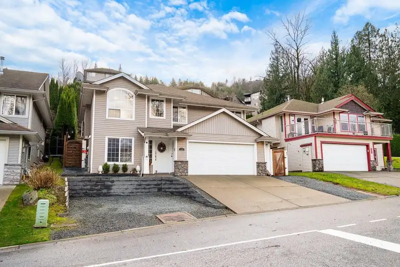 122 43995 CHILLIWACK MOUNTAIN ROAD - photo 3 of 38