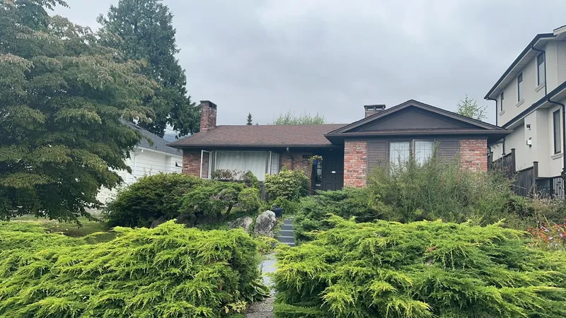 1131 FULTON AVENUE - photo 2 of 22