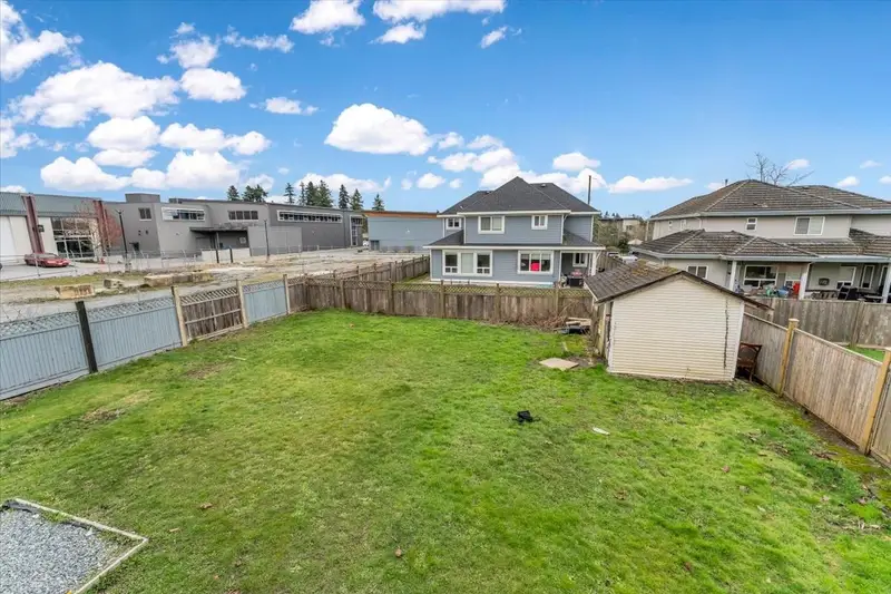 6848 135 STREET - photo 2 of 25