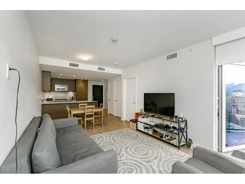 1401 112 E 13TH STREET - photo 3 of 25