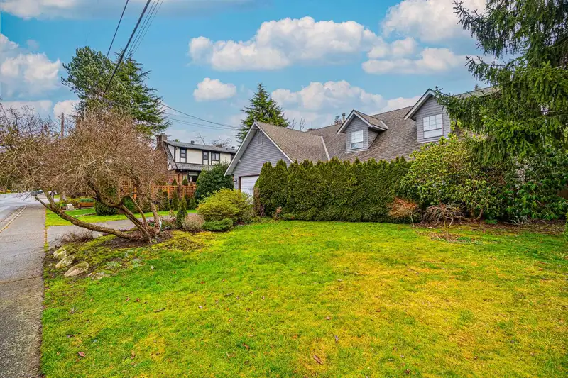 1680 145 STREET - photo 3 of 40