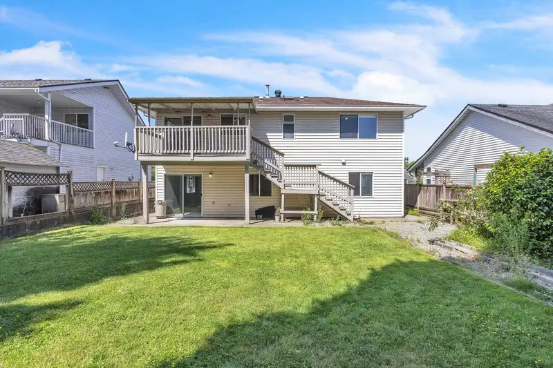 12326 AURORA STREET - photo 3 of 36