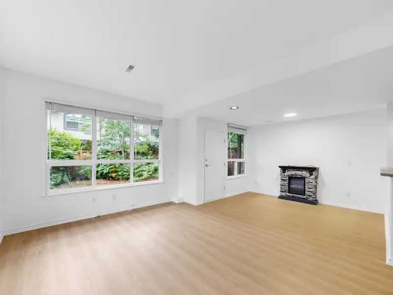 5 8289 121A STREET - photo 3 of 32