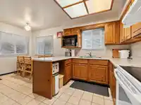 352 E 38TH AVENUE - thumbnail 6