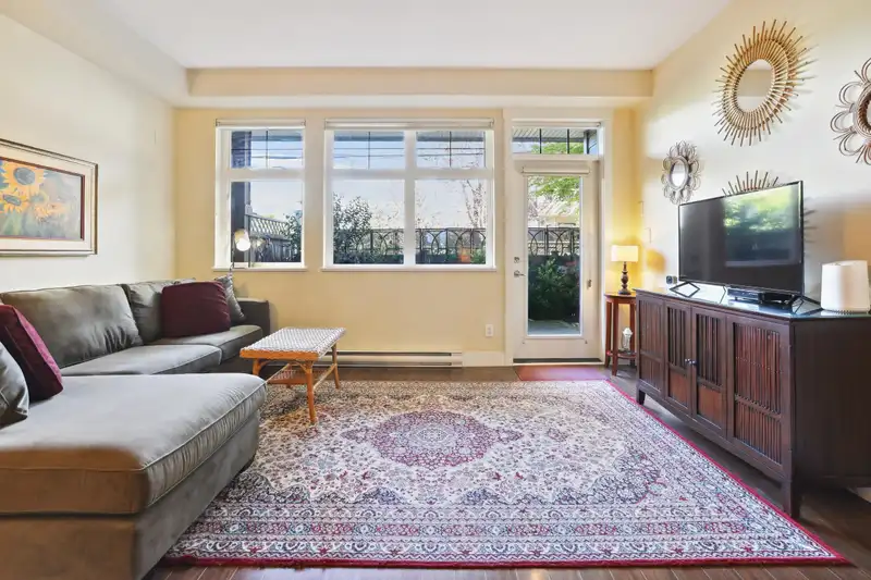 2280 ST. GEORGE STREET - photo 1 of 21