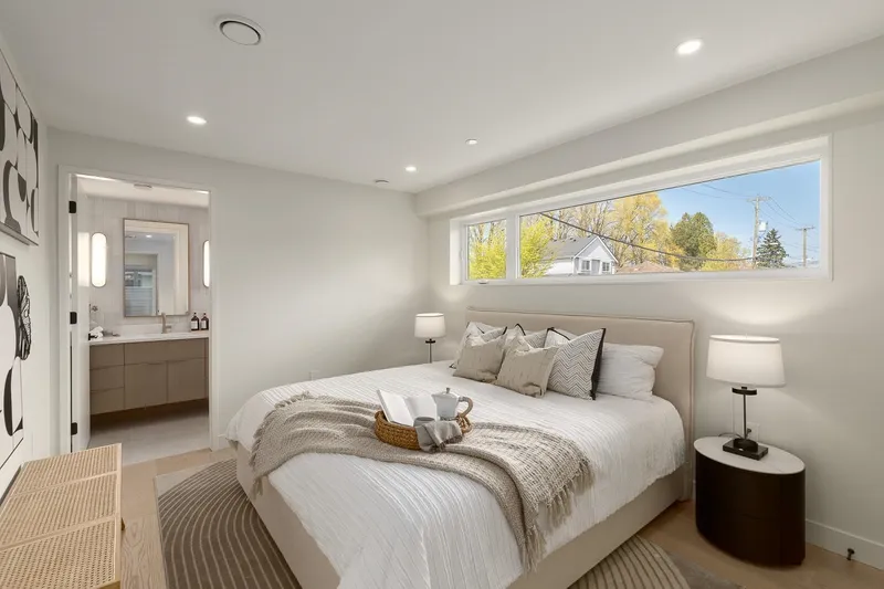 2652 E 38TH AVENUE - photo 3 of 19