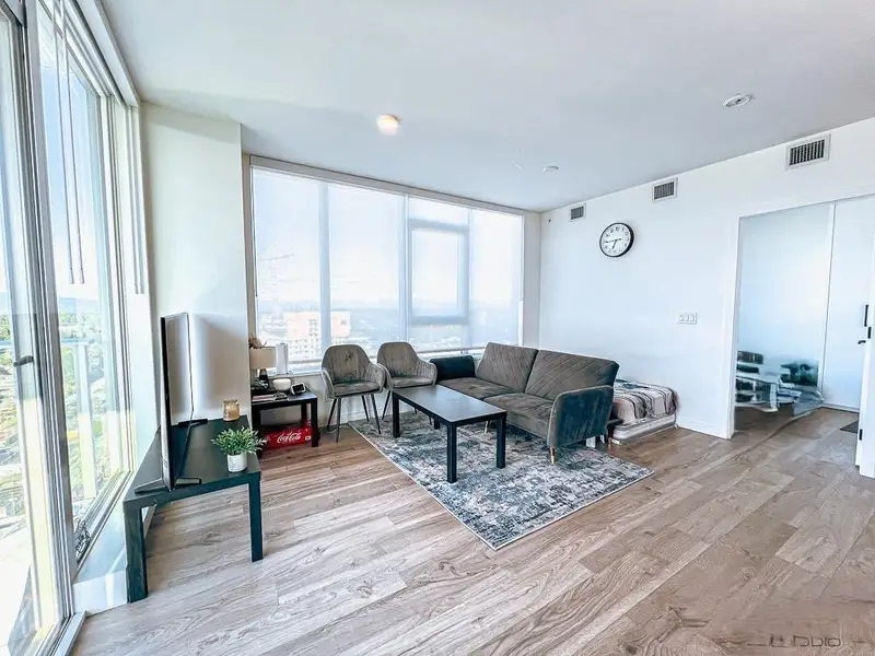 3104 10448 UNIVERSITY DRIVE - photo 3 of 8