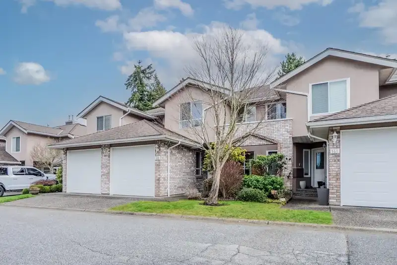 140 15550 26 AVENUE - photo 1 of 38