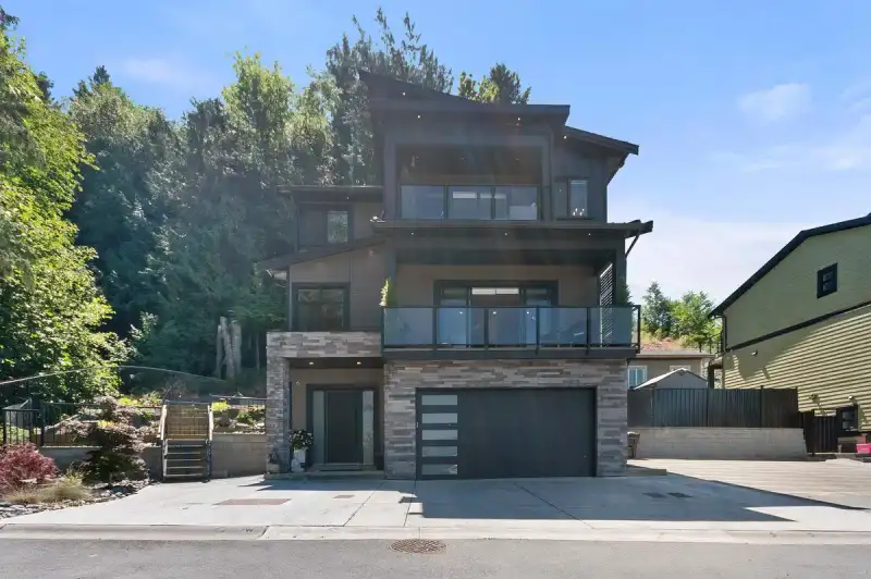 35 5248 GOLDSPRING PLACE - photo 1 of 40