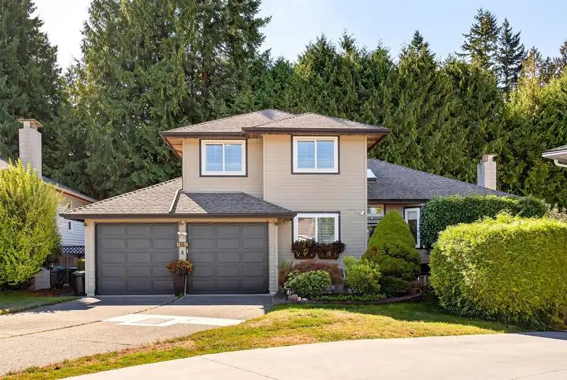 11570 71ST AVENUE - photo 1 of 40