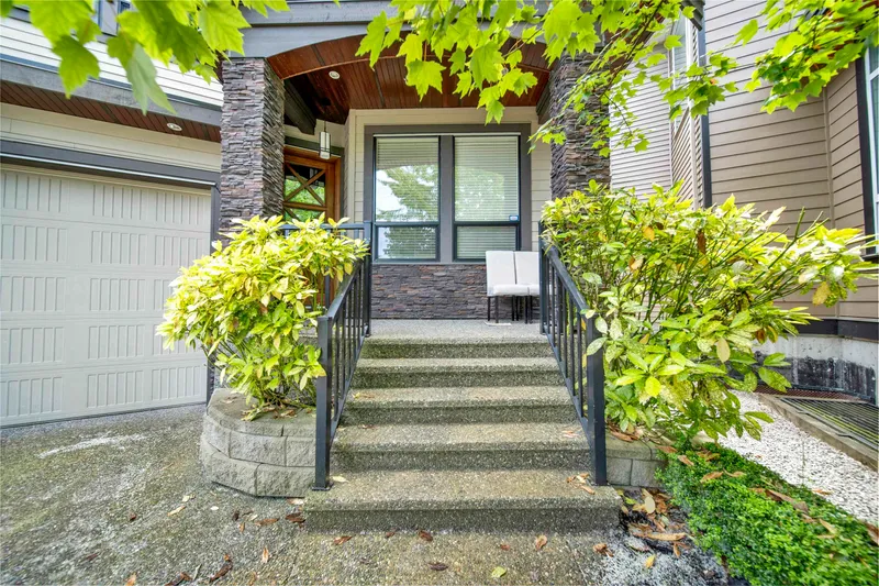 5906 139 STREET - photo 4 of 25