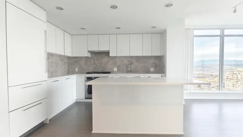 2906 6700 DUNBLANE AVENUE - photo 1 of 15