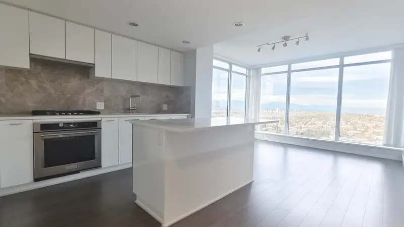 2906 6700 DUNBLANE AVENUE - photo 2 of 15