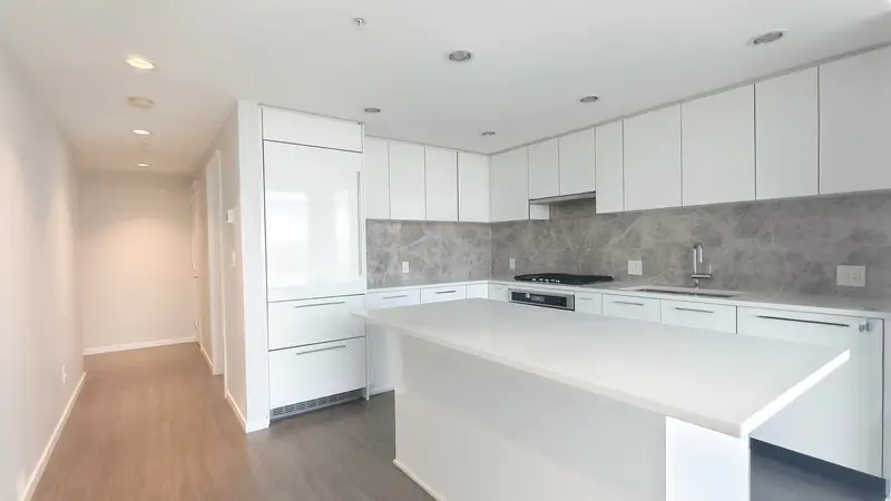 2906 6700 DUNBLANE AVENUE - photo 3 of 15