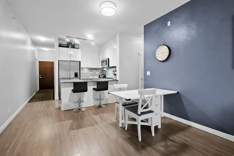 503 3168 RIVERWALK AVENUE - photo 4 of 40