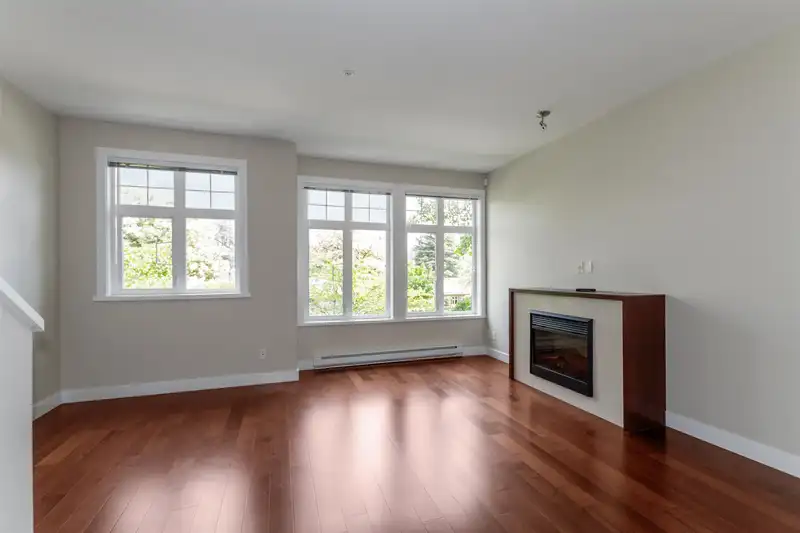5425 WILLOW STREET - photo 3 of 26