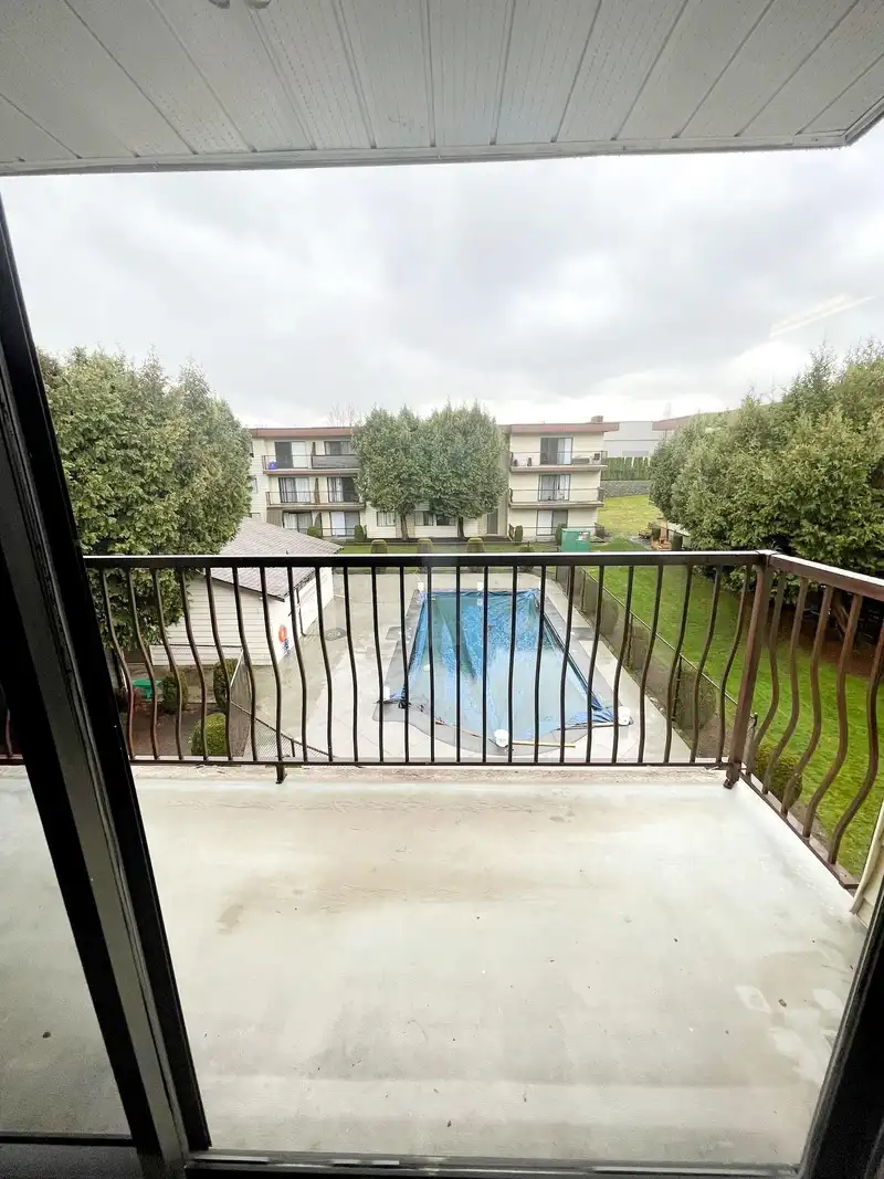 433 1909 SALTON ROAD - photo 2 of 20