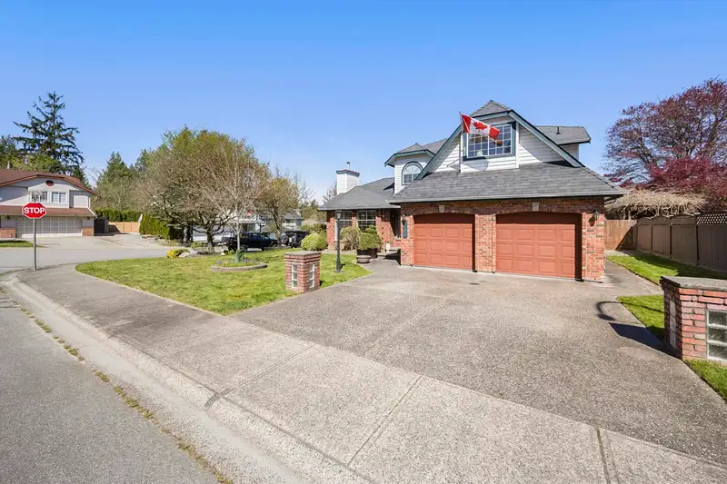 23115 124B AVENUE - photo 3 of 39