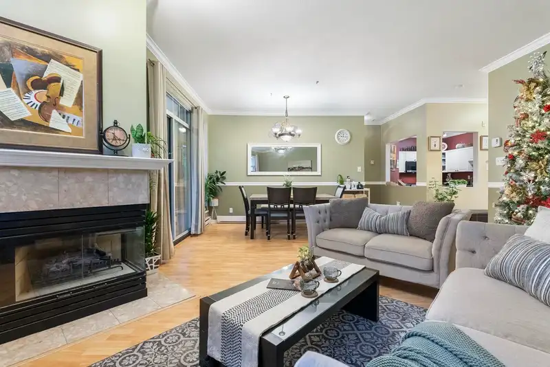 311 5677 208 STREET - photo 4 of 33