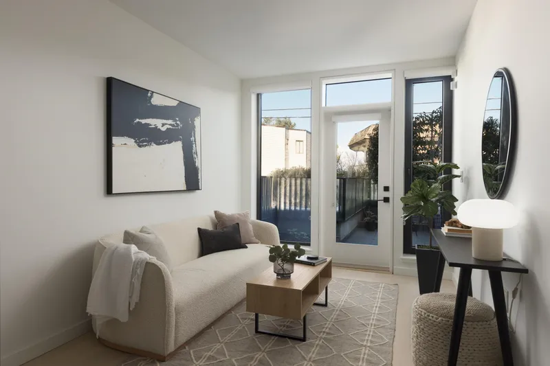 529 E 6TH AVENUE - photo 1 of 25