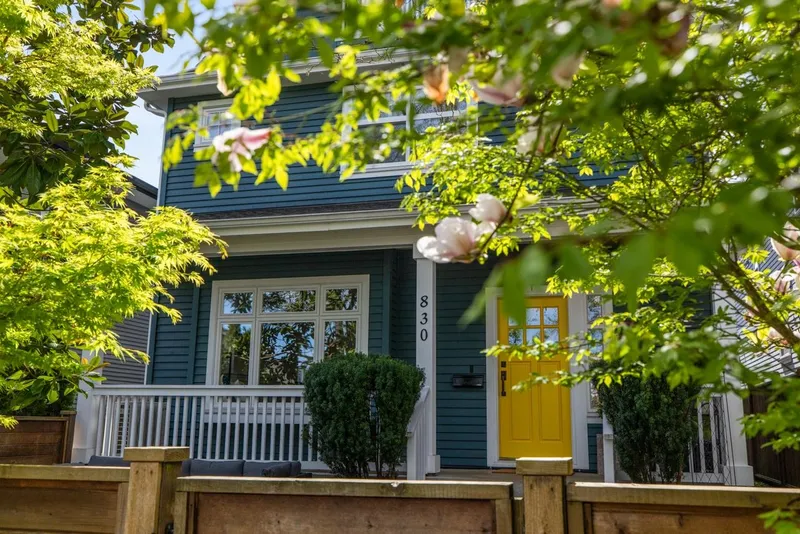 830 E 10TH AVENUE - photo 2 of 25