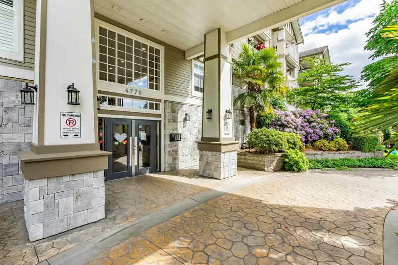 314 4770 52A STREET - photo 2 of 38