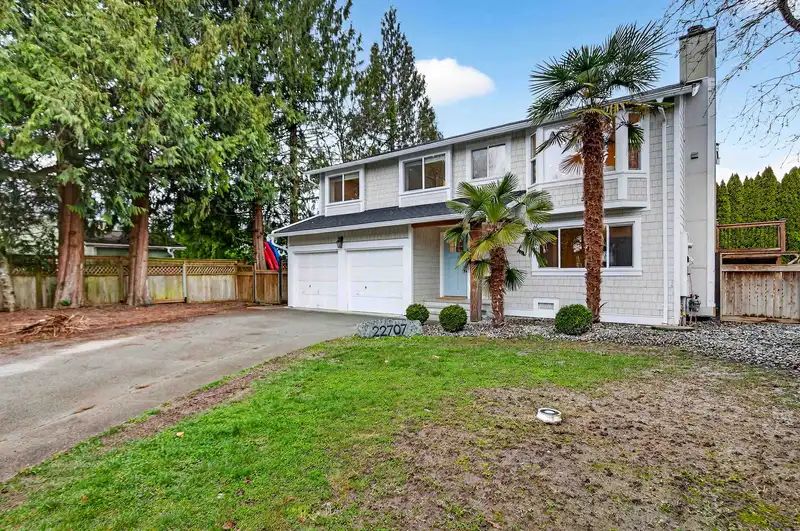 22707 BALABANIAN CIRCLE - photo 1 of 40