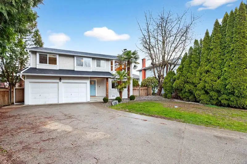 22707 BALABANIAN CIRCLE - photo 3 of 40