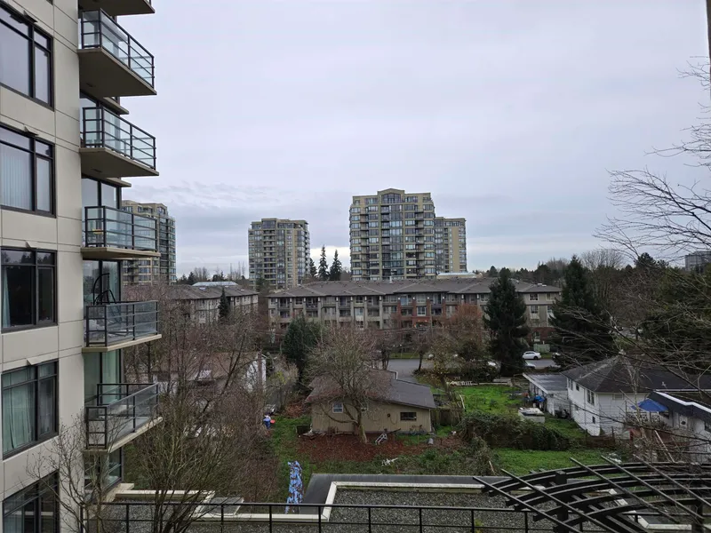 617 9171 FERNDALE ROAD - photo 2 of 24