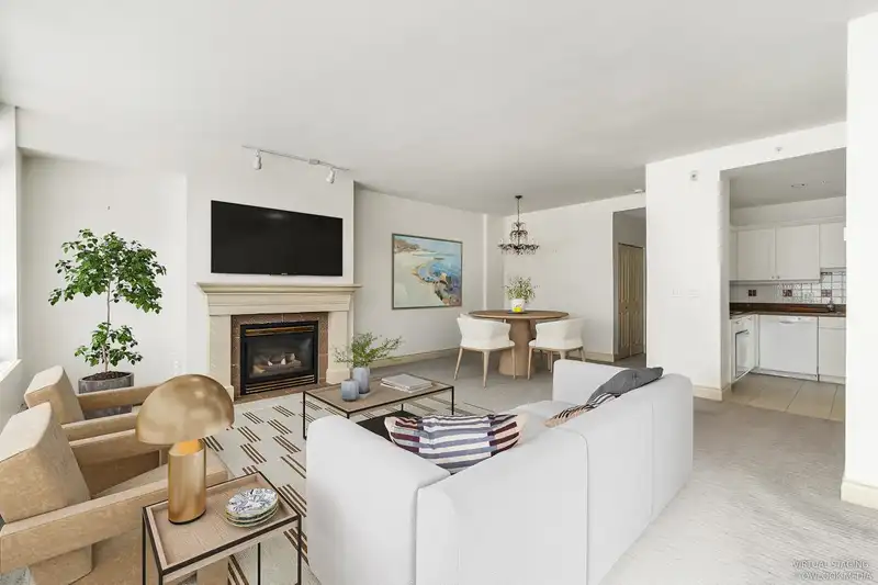 205 1896 MARINE DRIVE - photo 3 of 26