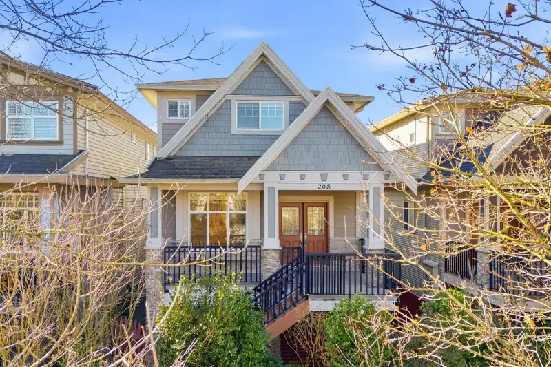 208 HUME STREET - photo 1 of 40
