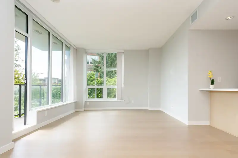 307 5638 BIRNEY AVENUE - photo 4 of 25