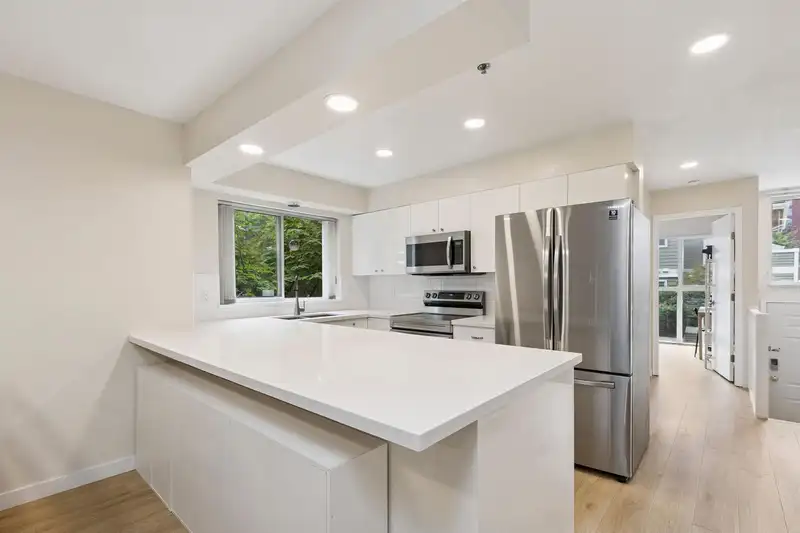3379 FIELDSTONE AVENUE - photo 1 of 30