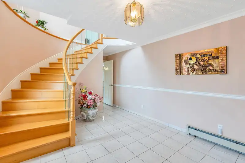 683 GILMORE AVENUE - photo 2 of 40