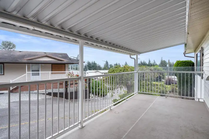 37 27111 0 AVENUE - photo 4 of 40