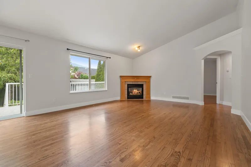 322 MIAMI RIVER DRIVE - photo 4 of 25